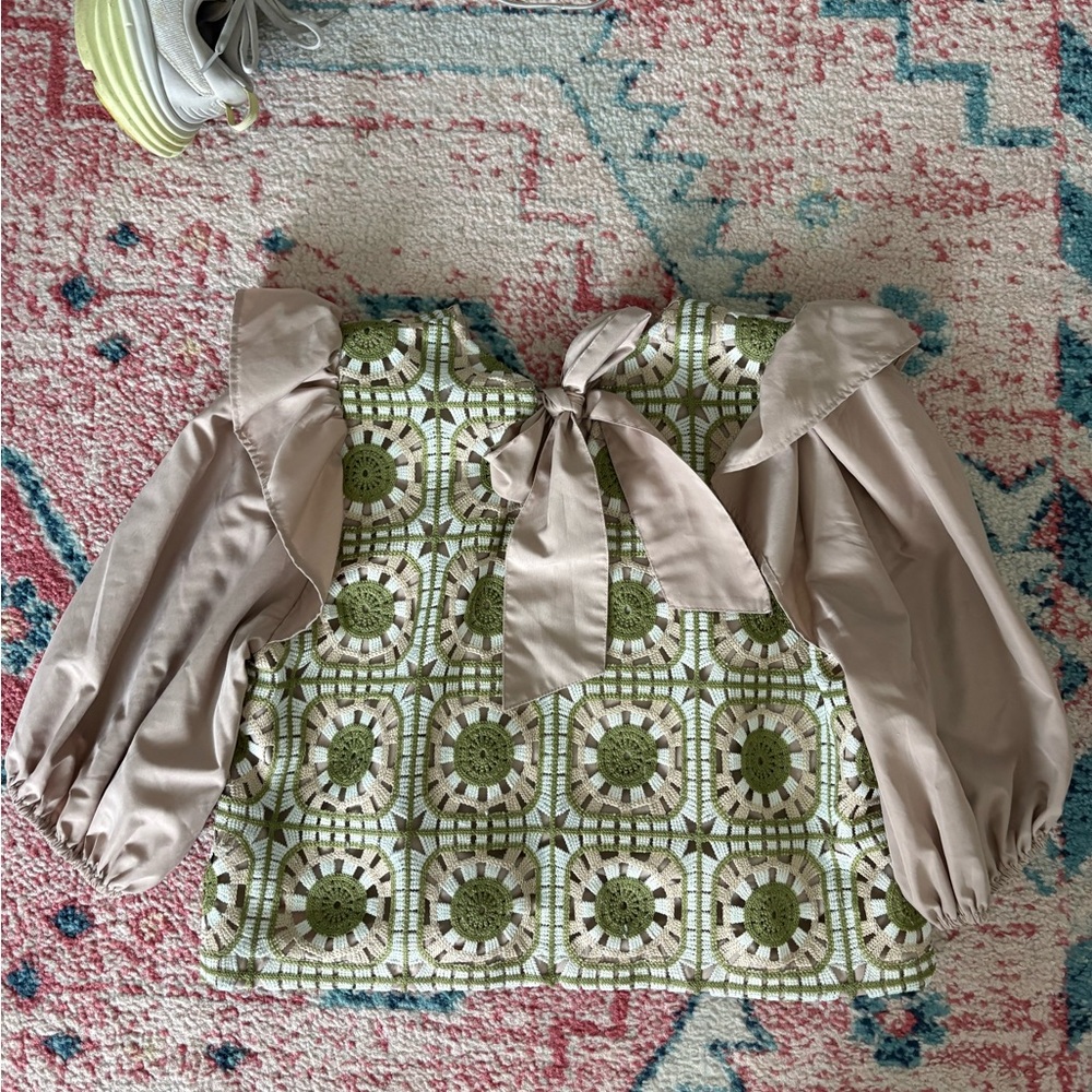Puff-Sleeve Crochet Panel Blouse in Beige and Light Blue - Picture 4 of 4